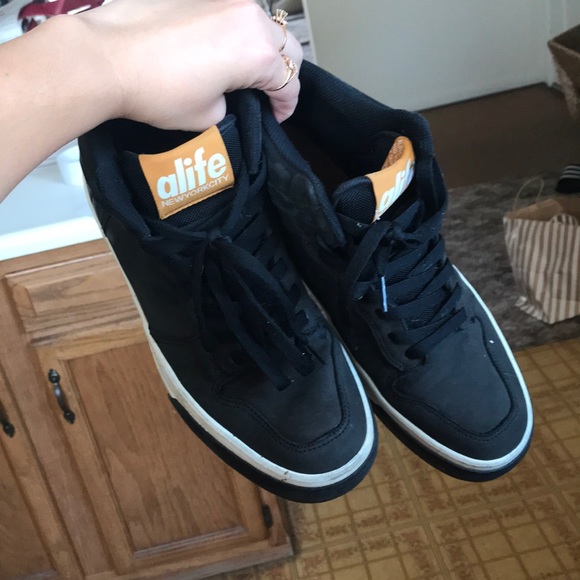 Alife - Picture 2 of 3